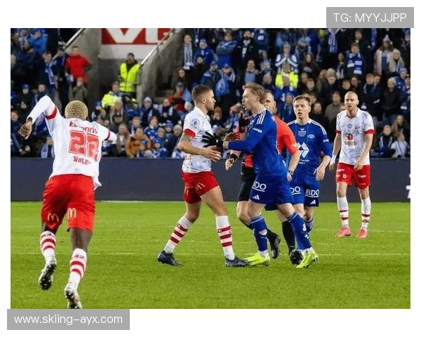 足球场最耐撞的球星是谁 他如何在激烈碰撞中依然屹立不倒